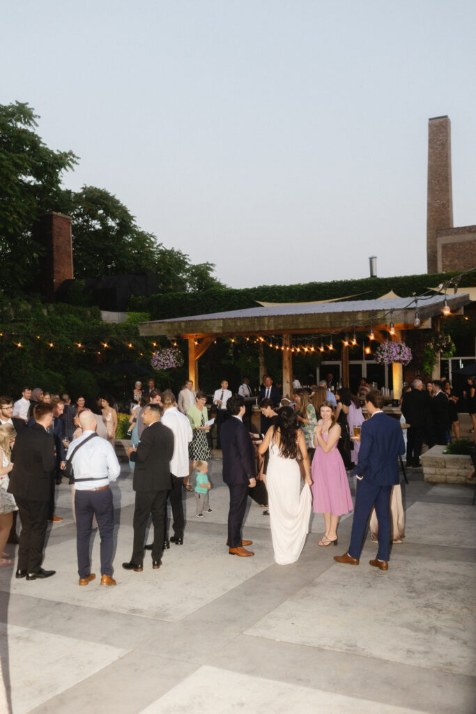 The-Ivy-House-Milwaukee-Milwaukee-Wedding-Photographer