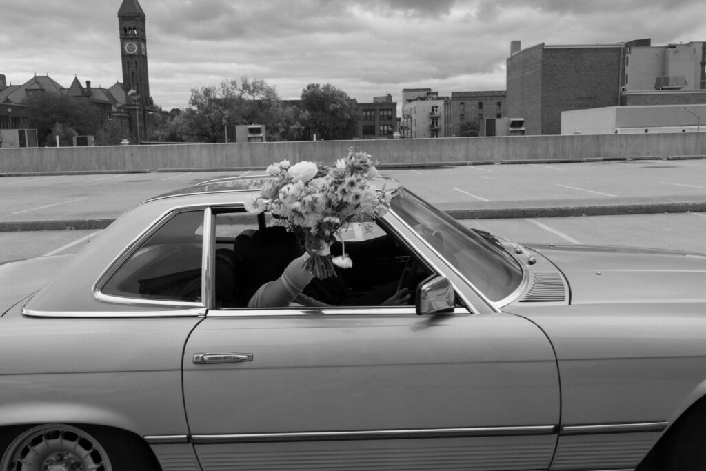 Sioux-Falls-South-Dakota-Wedding-Photographer-Monick-Yards