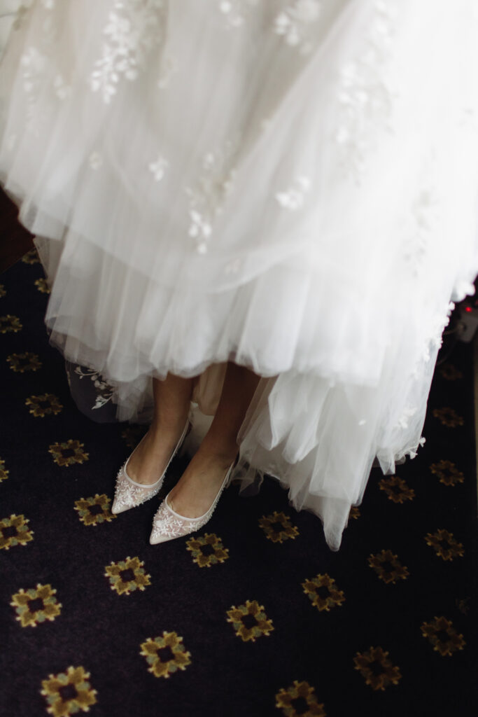 Getting ready photos wedding day sioux falls wedding photographer