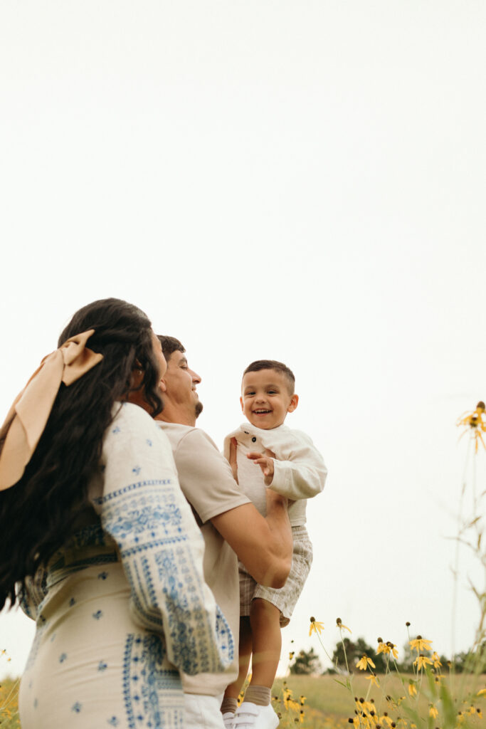 Palisades State Park Family Session with Wildflowers