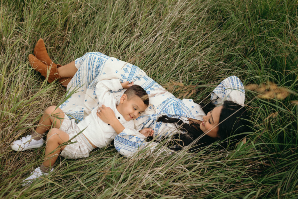 Palisades State Park Family Session with Wildflowers