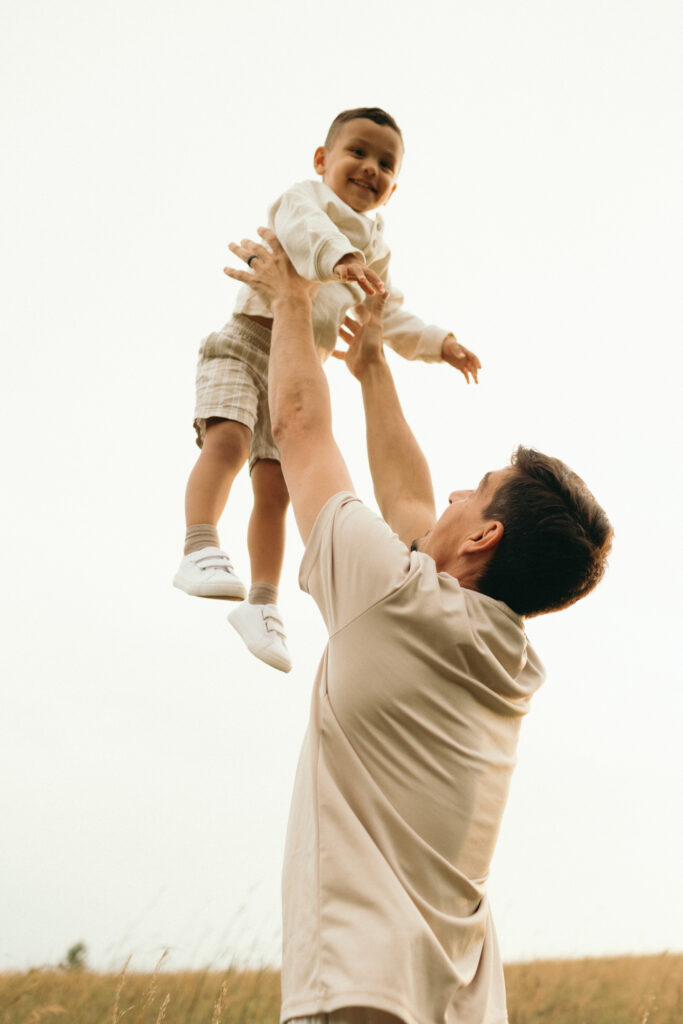 Palisades State Park Family Session with Wildflowers
