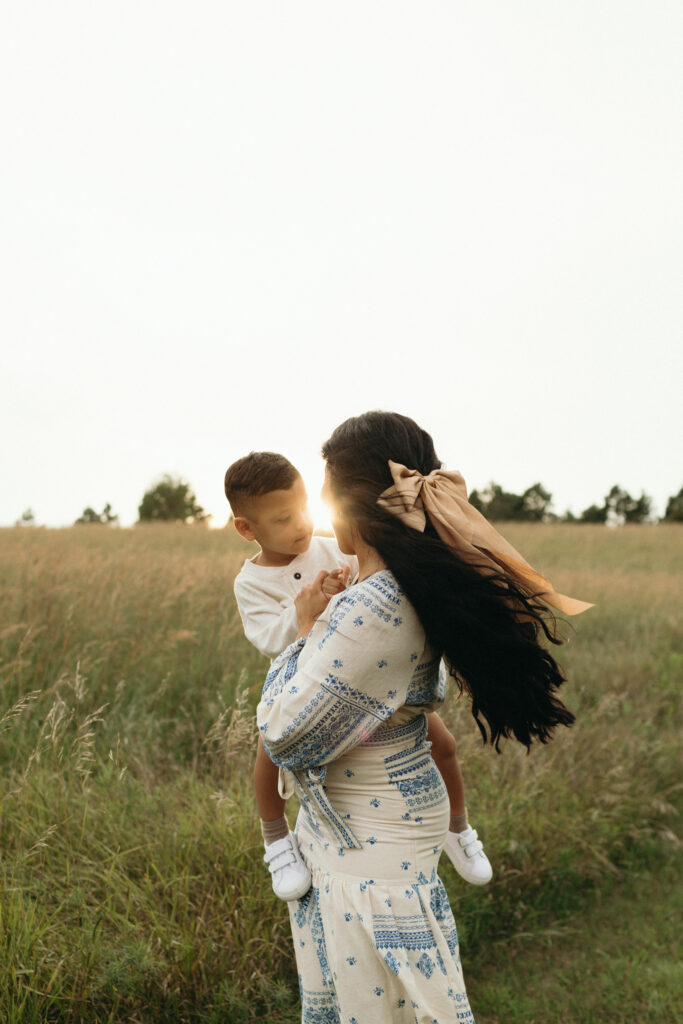 Palisades State Park Family Session with Wildflowers