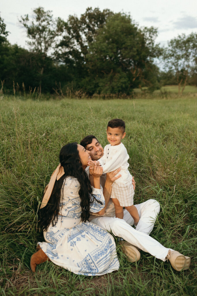 Palisades State Park Family Session with Wildflowers