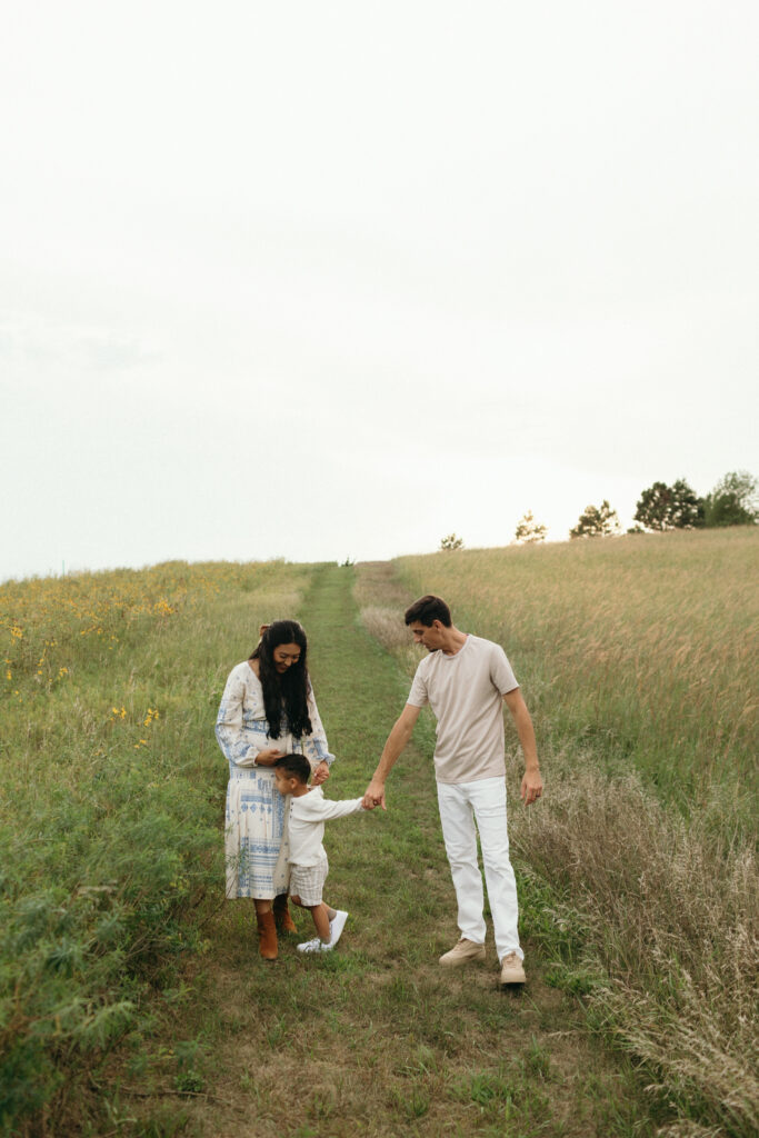 Palisades State Park Family Session with Wildflowers