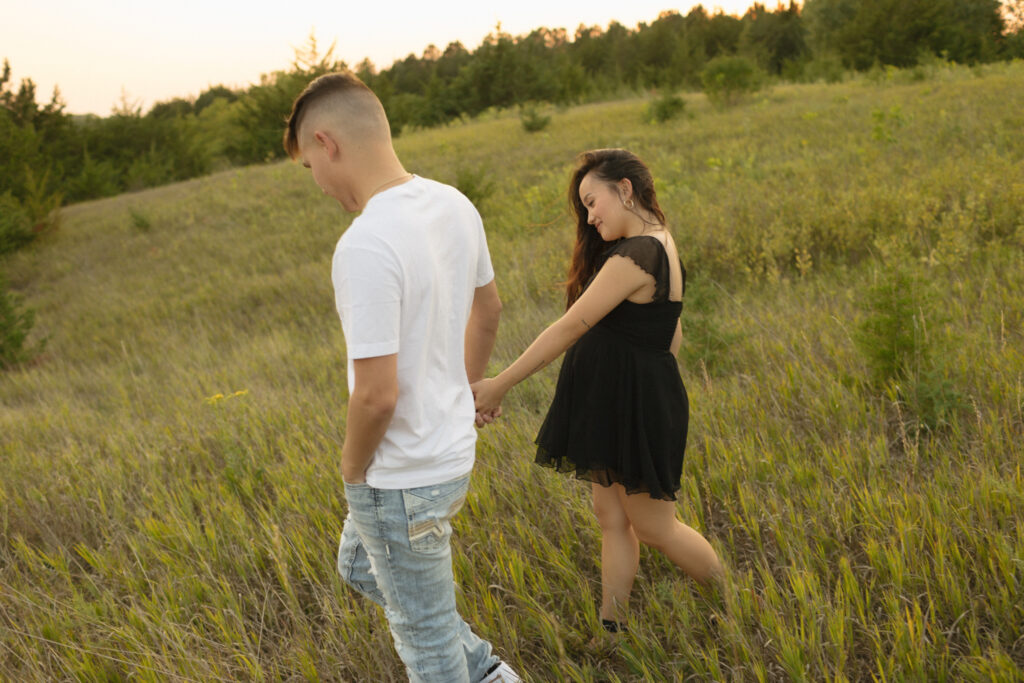 Lake Alvin Maternity Photoshoot