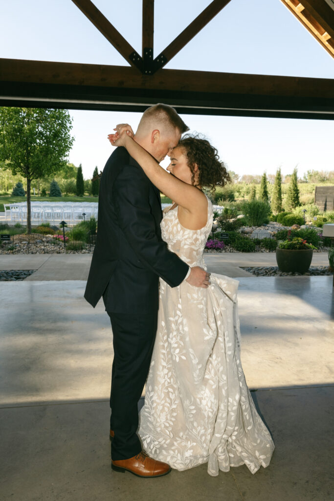 Best Sioux Falls Wedding Photographer
