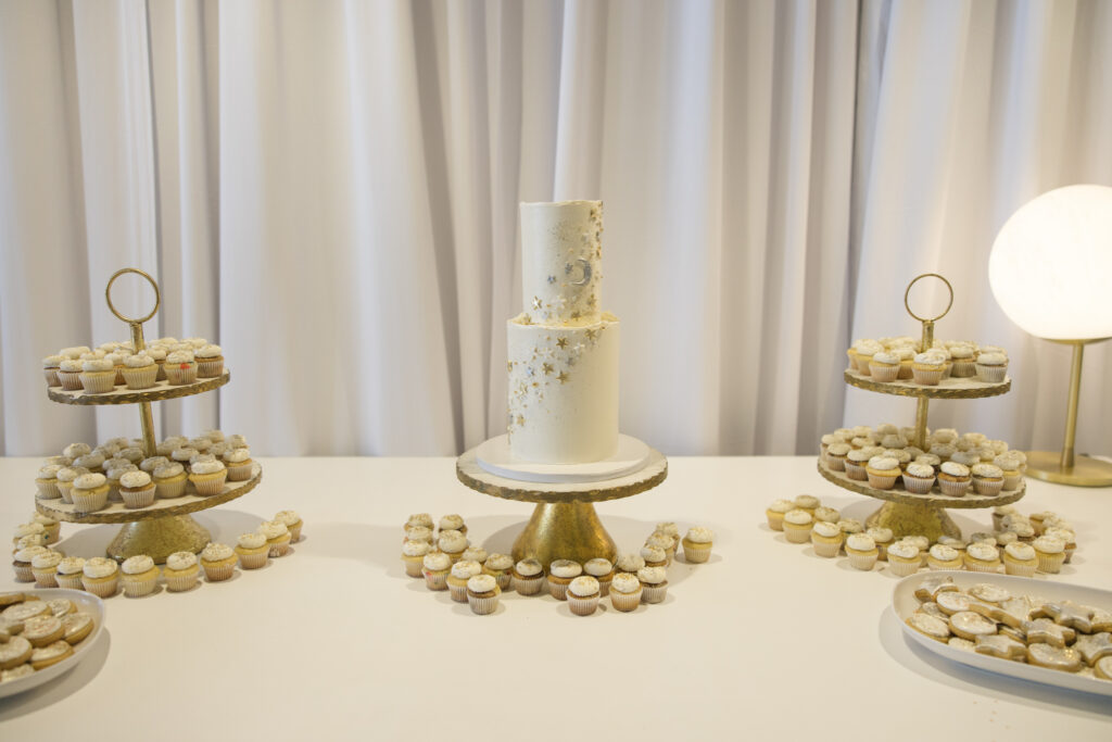 Elegant-Liberty-View-wedding-venue-in-Philadelphia-featuring-floor-to-ceiling-windows-soft-neutral-tones-and-a-refined-indoor-reception-setting